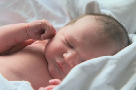 2016-05-01 - Skyla - One Day Old [006]